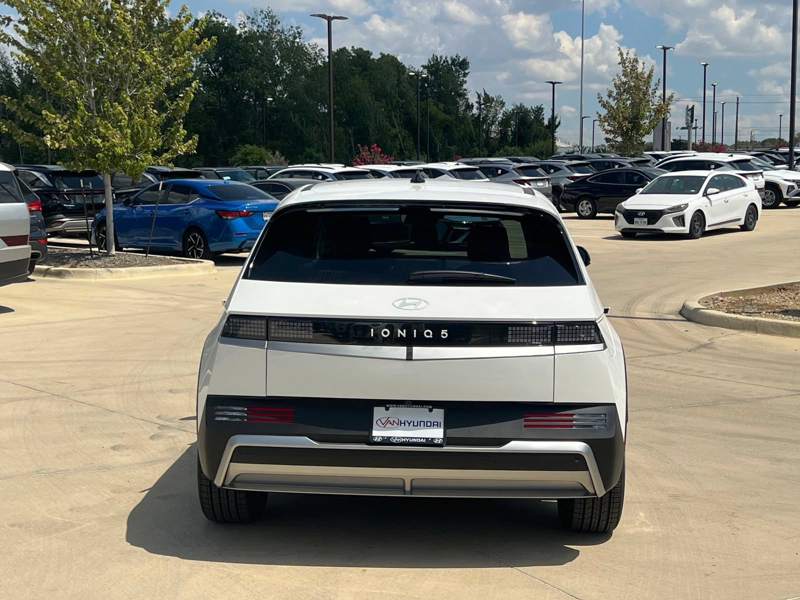 New 2027 Hyundai Ioniq 5 SE RWD image 11