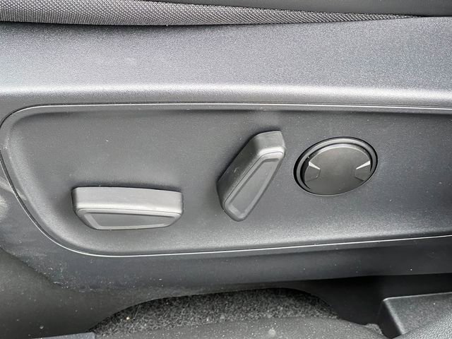 New 2024 Ford Escape SE image 8