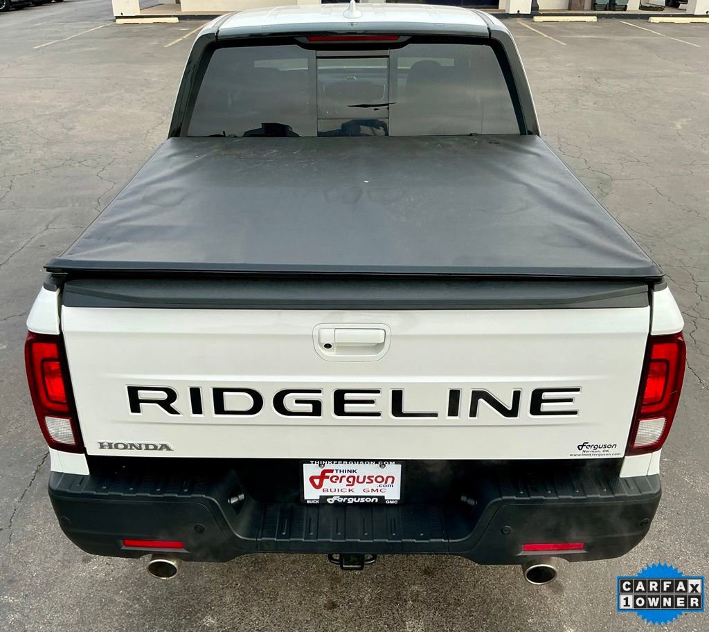 Used 2025 Honda Ridgeline Black Edition image 17