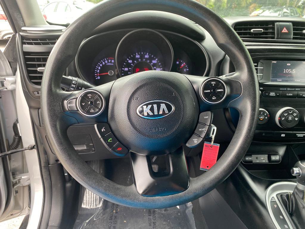 Used 2016 Kia Soul + FWD image 25