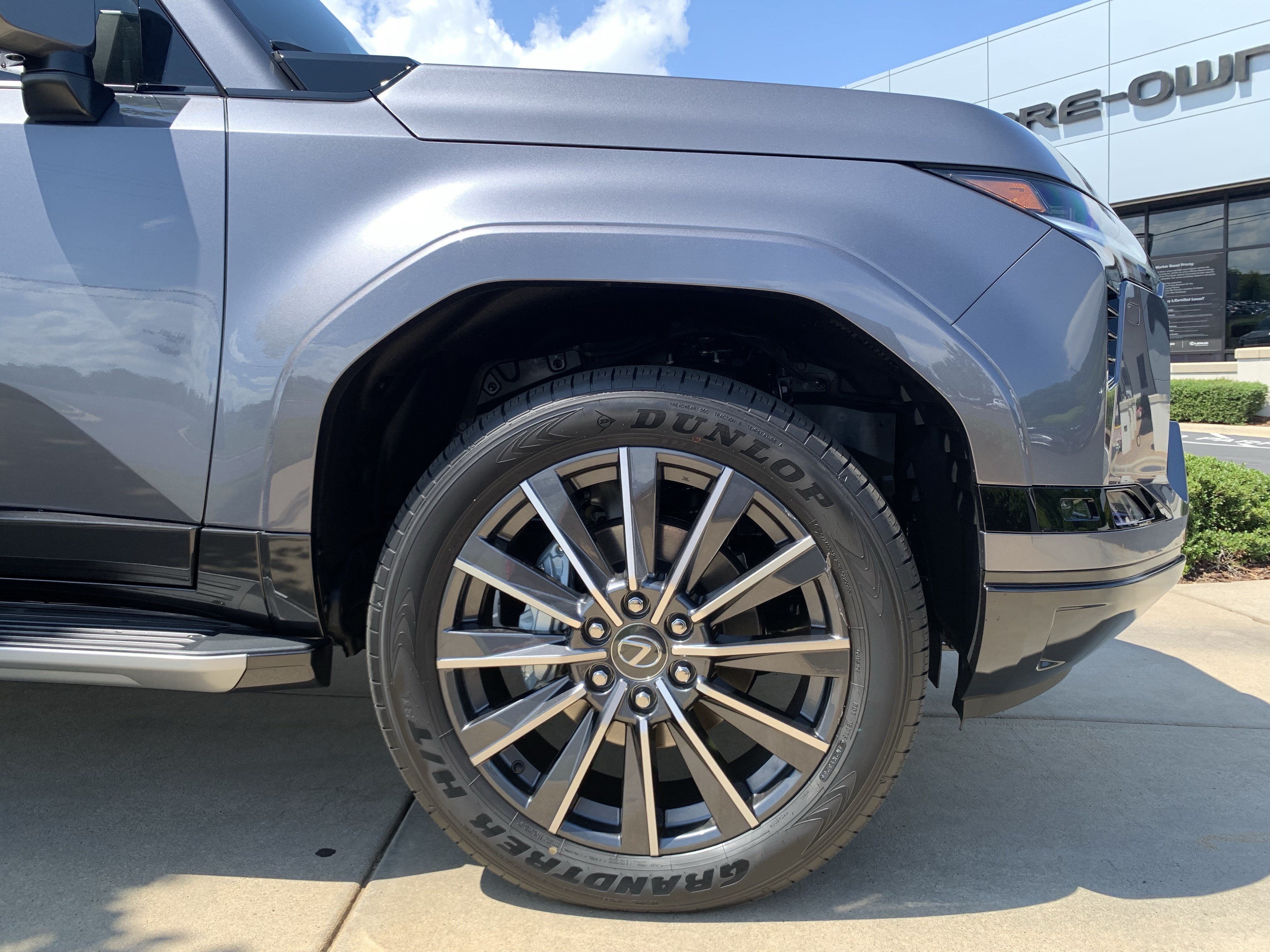 Used 2026 Lexus GX 550 AWD/4WD image 13