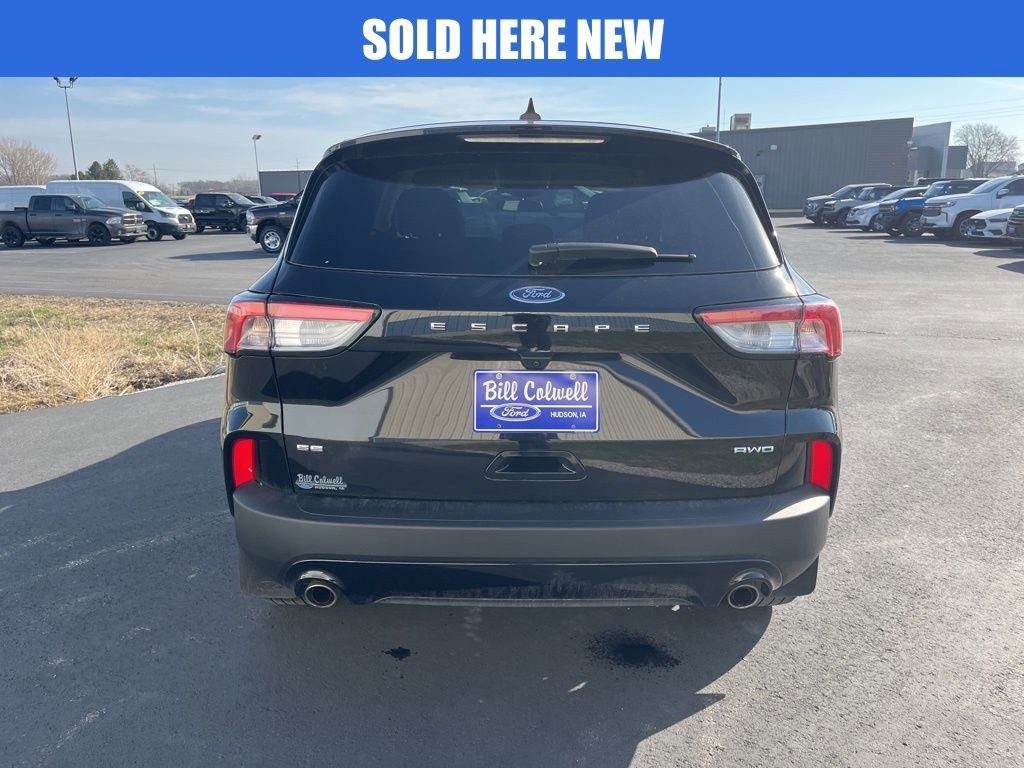 Used 2022 Ford Escape SE w/ SE Sport Appearance Package image 5