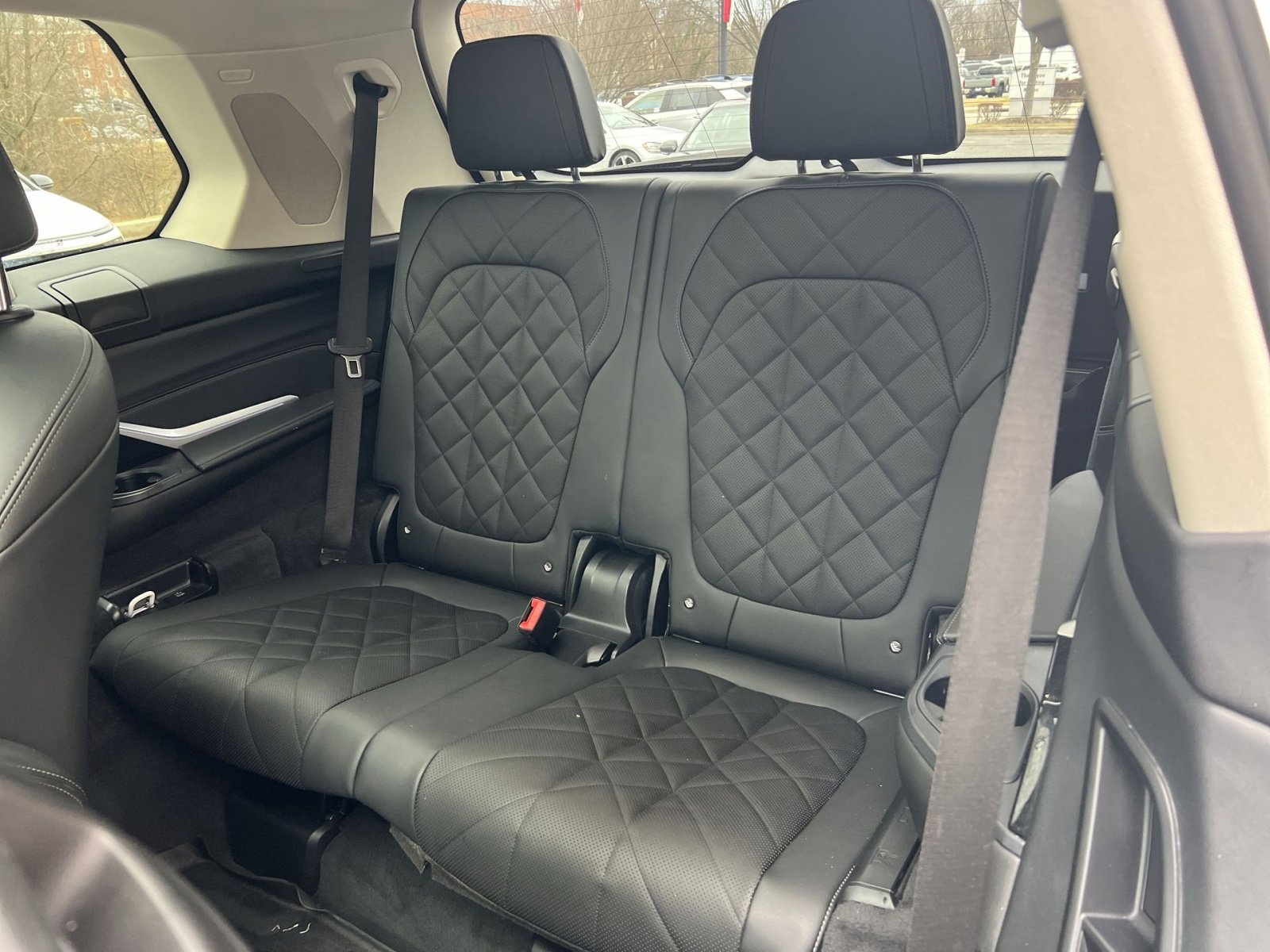 Used 2024 BMW X7 xDrive40i w/ Premium Package image 26