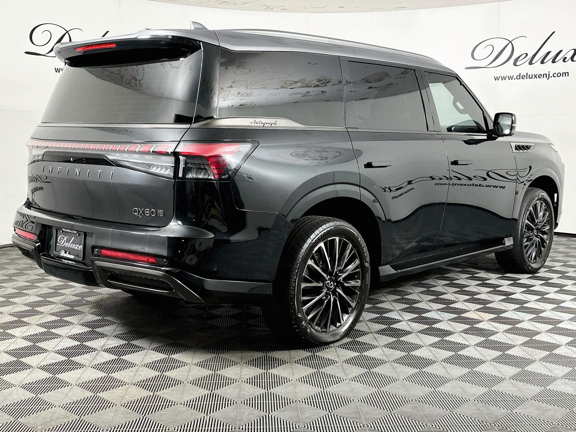 Used 2025 INFINITI QX80 Autograph AWD/4WD image 6