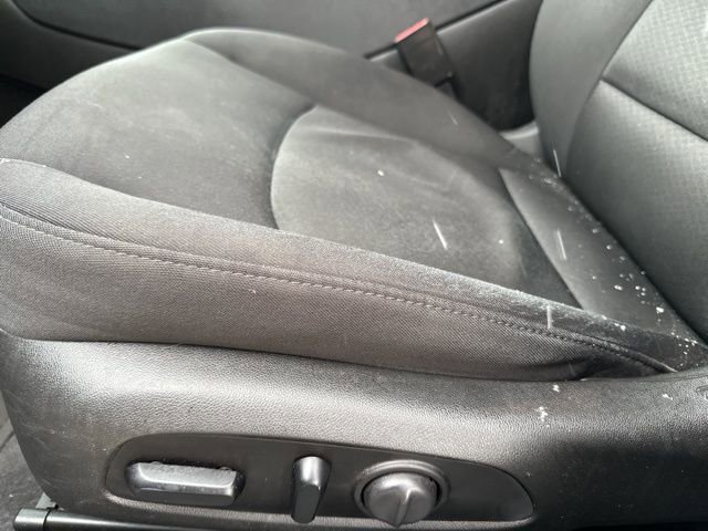 Used 2021 Chevrolet Malibu LT image 30