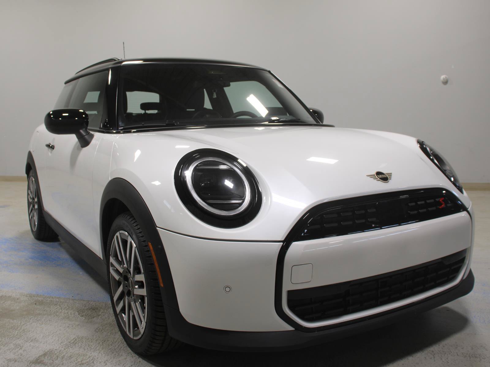 Certified 2026 MINI Cooper S FWD image 11