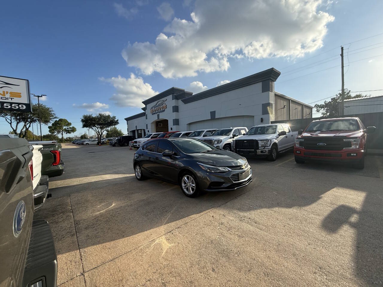 Used 2018 Chevrolet Cruze LT w/ Convenience Package FWD image 41
