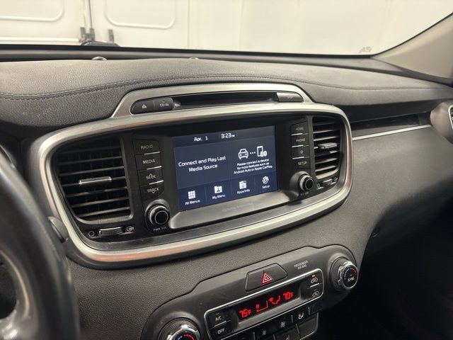 Used 2019 Kia Sorento LX w/ LX Convenience Package image 26