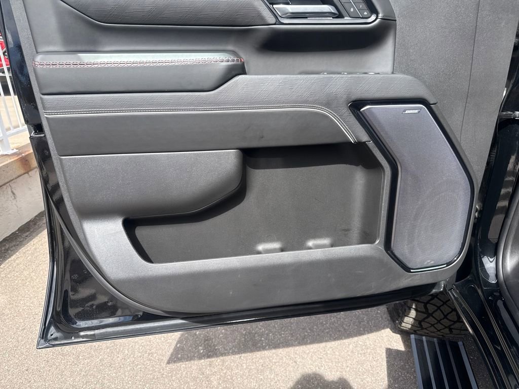 Used 2025 GMC Sierra 2500 AT4X w/ AT4X AEV Edition image 10