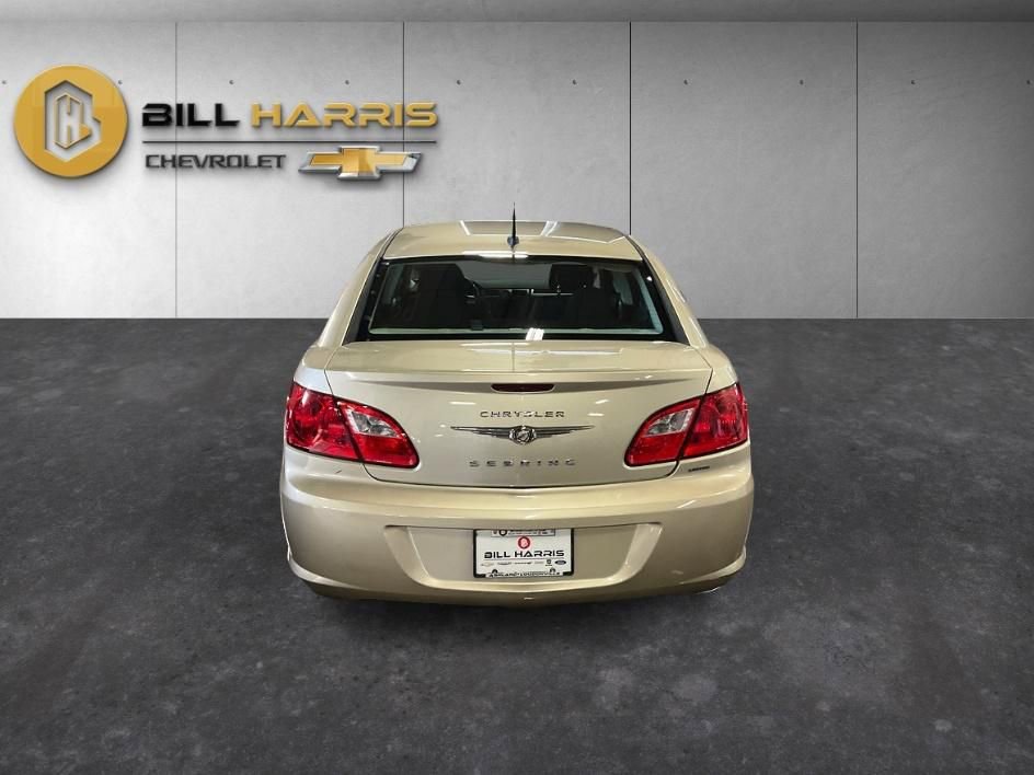 Used 2010 Chrysler Sebring Limited image 11