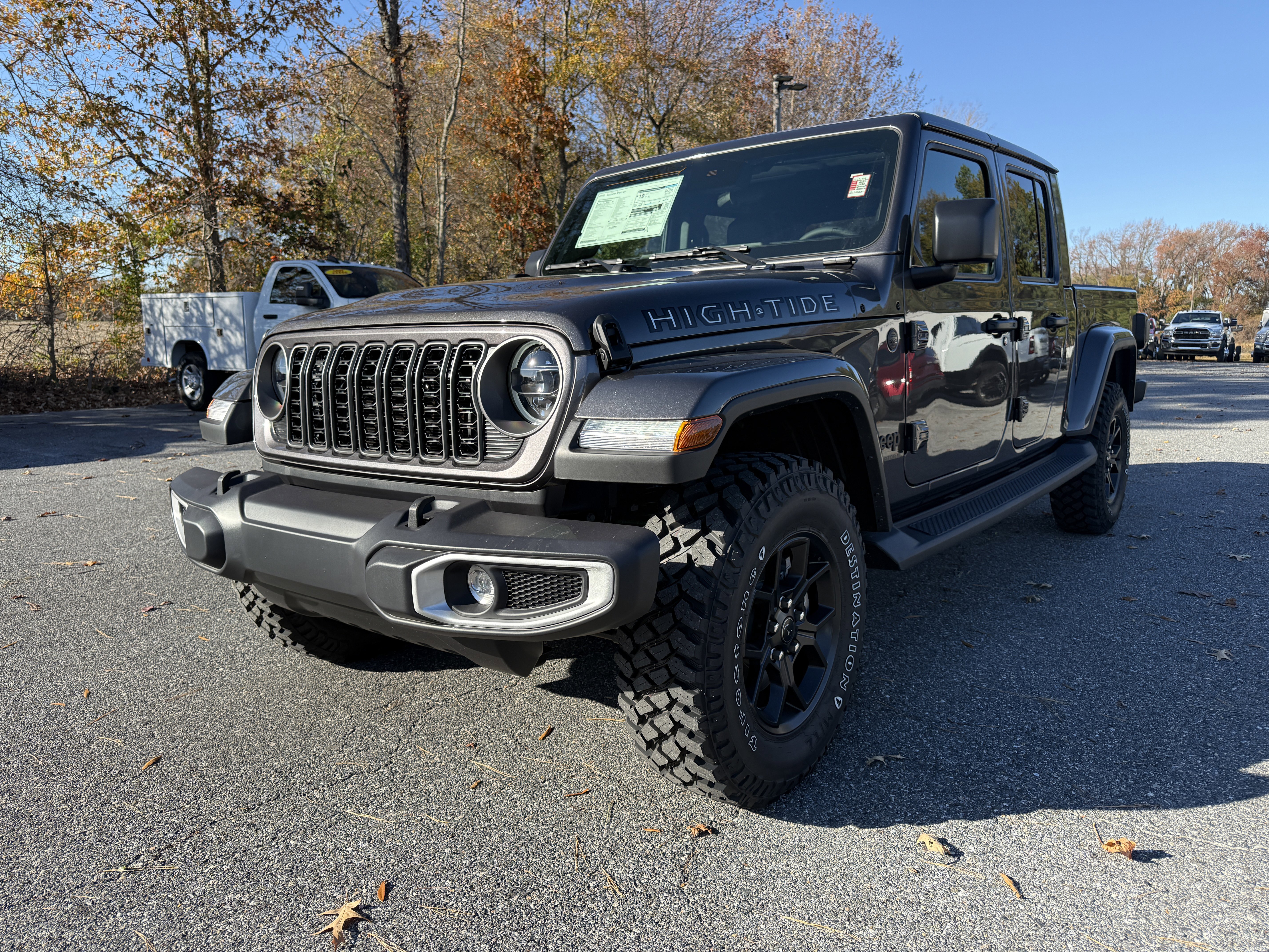 New 2025 Jeep Gladiator Sport image 3