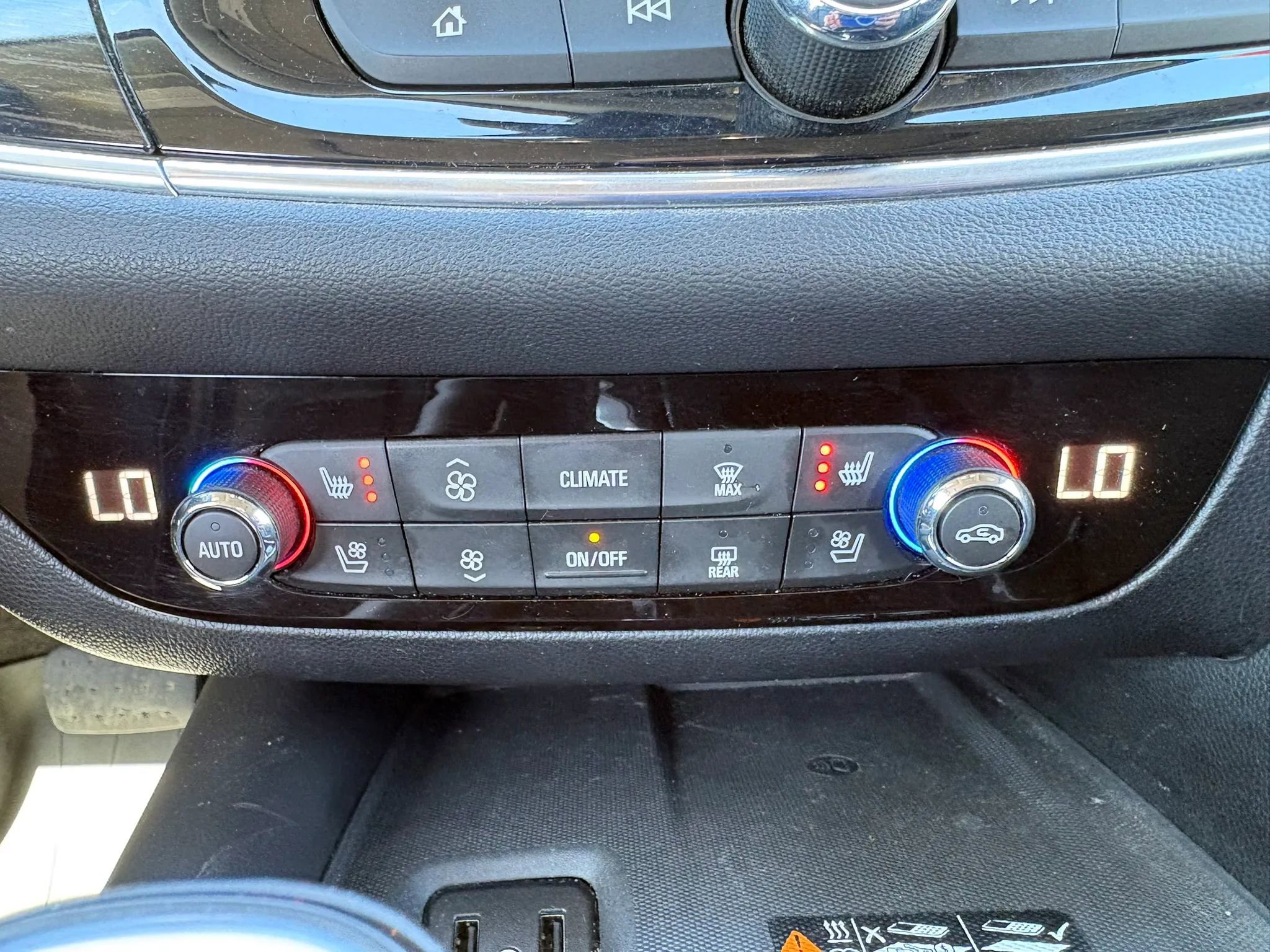 Used 2019 Buick Enclave Avenir w/ Avenir Technology Package image 14