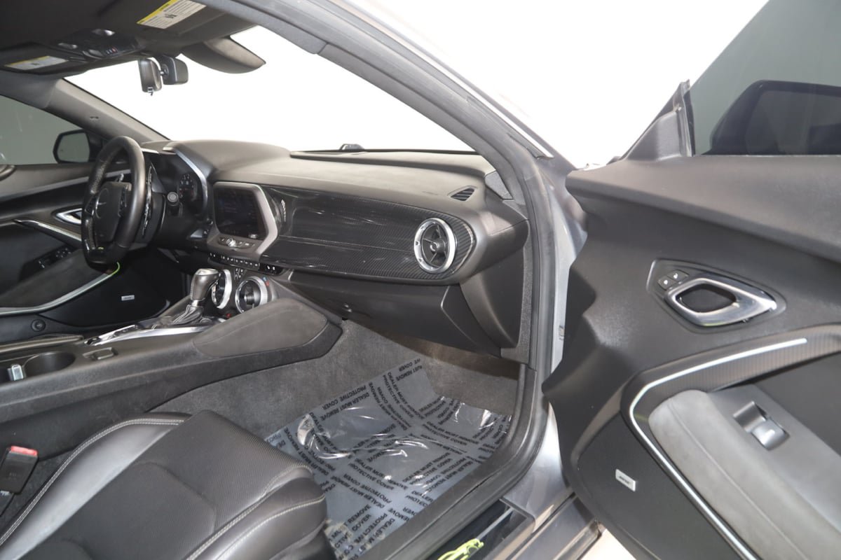 Used 2020 Chevrolet Camaro SS RWD image 47