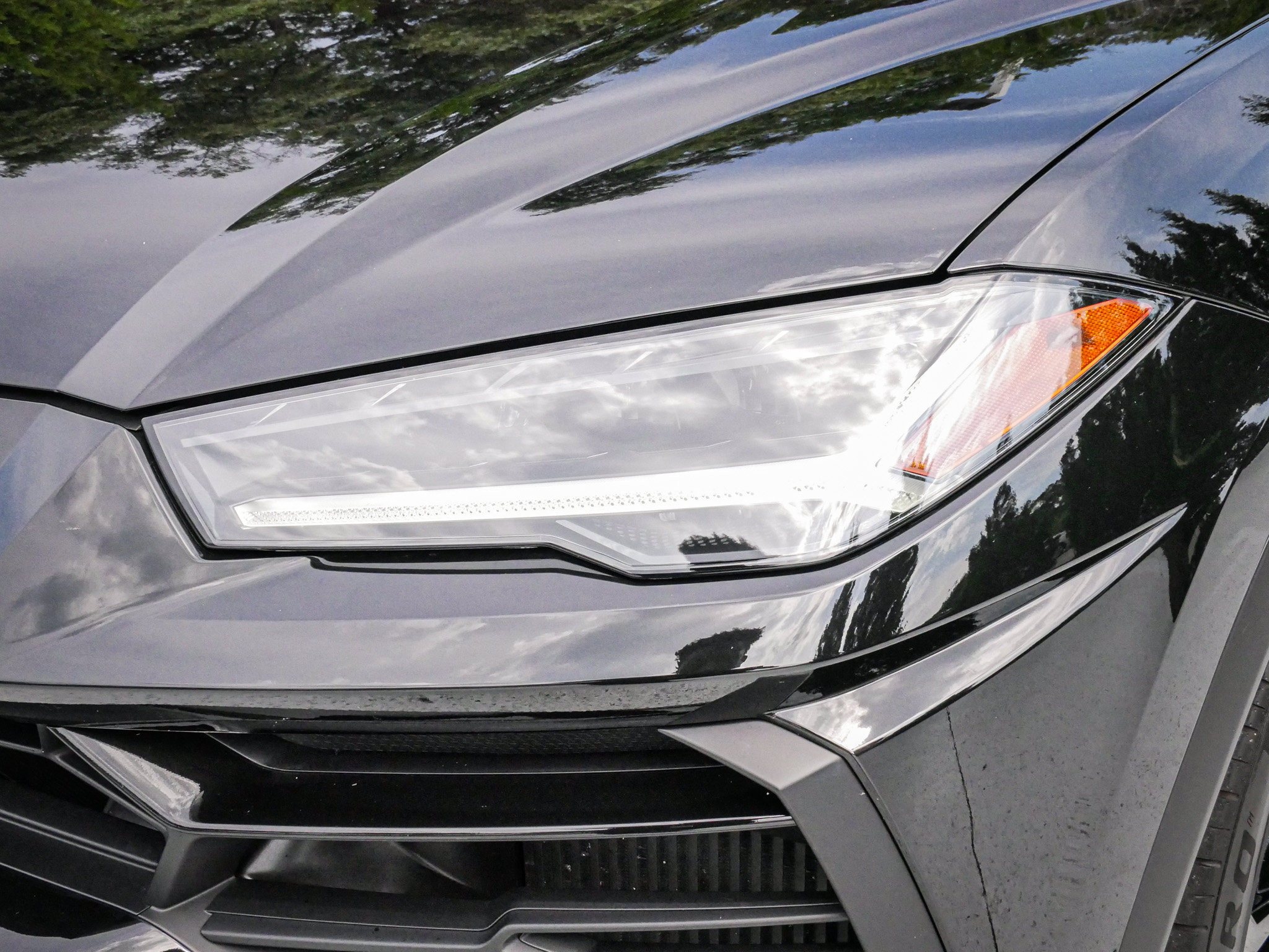 Used 2021 Lamborghini Urus AWD/4WD image 6
