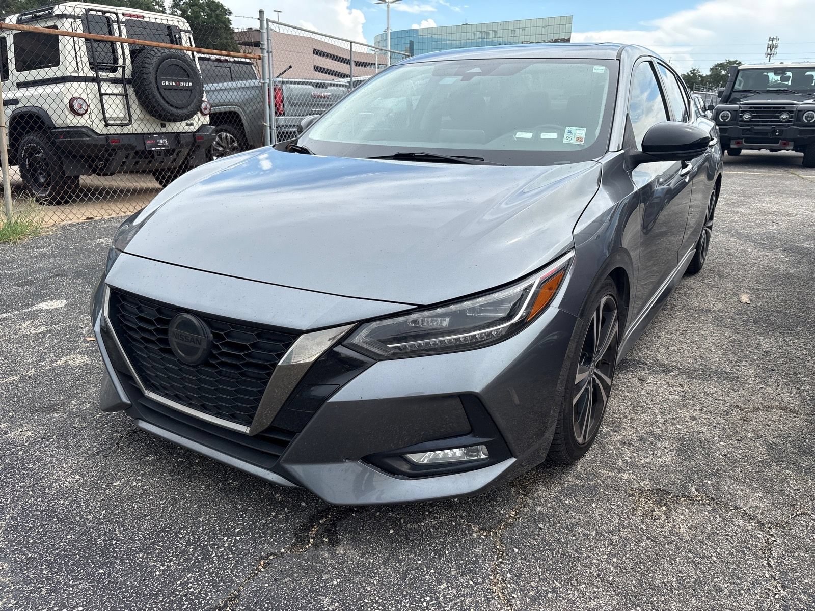 Used 2020 Nissan Sentra SR w/ Premium Package FWD image 2