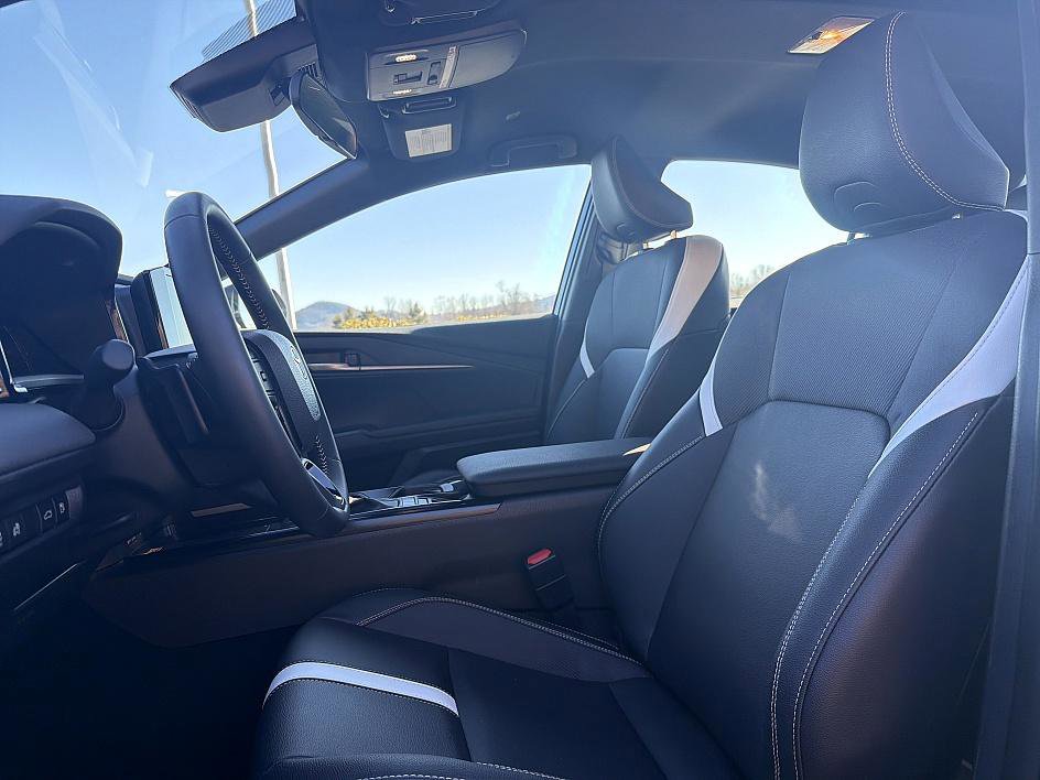 Certified 2025 Toyota Camry SE image 11