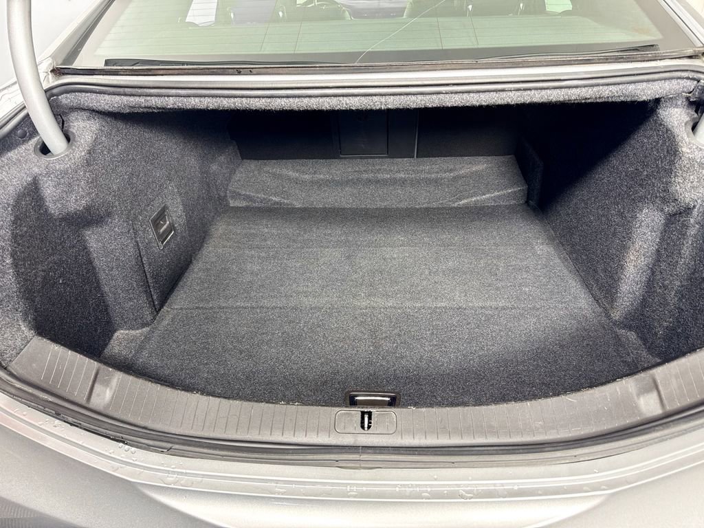 Used 2013 Cadillac XTS Platinum image 32