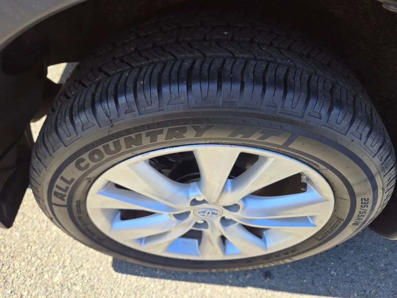 Used 2015 Toyota RAV4 Limited image 13