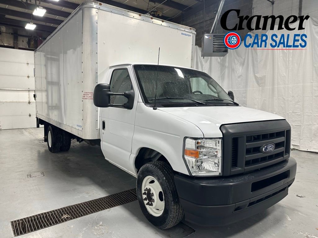 Used 2024 Ford E-350 and Econoline 350 Super Duty image 1