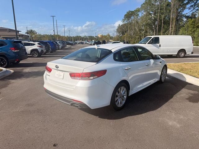 Used 2017 Kia Optima LX w/ Option Group 014 FWD image 17