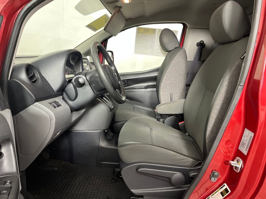 Used 2015 Nissan NV200 SV w/ Exterior Appearance Package image 11
