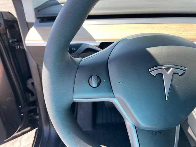 Used 2024 Tesla Model Y Long Range AWD/4WD image 10