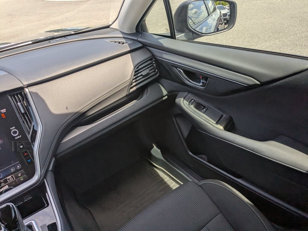 Used 2025 Subaru Legacy Premium AWD/4WD image 17