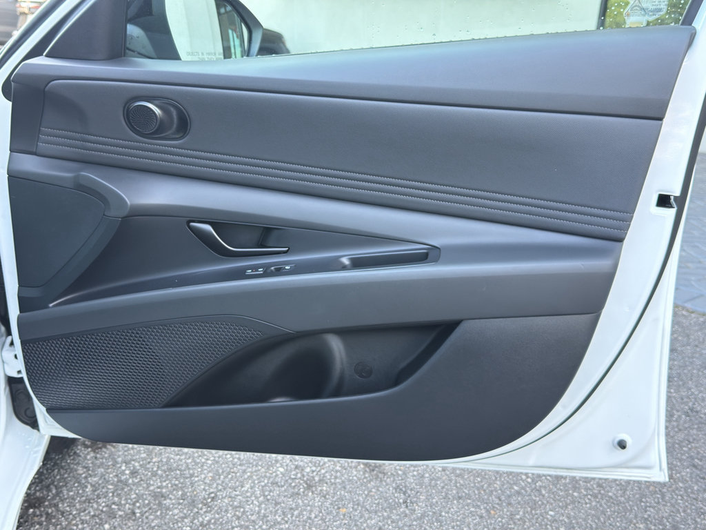 Used 2026 Hyundai Elantra Sport FWD image 29