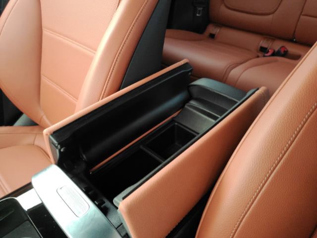 Used 2024 Mercedes-Benz GLC 300 w/ Driver Assistance Package image 47