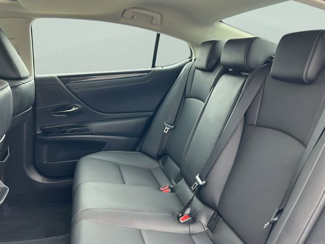 Used 2022 Lexus ES 350 w/ Accessory Package image 16