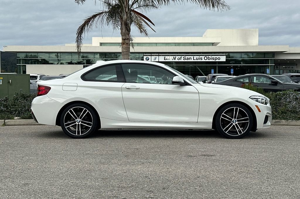 Used 2020 BMW 230i Coupe w/ M Sport Package image 2