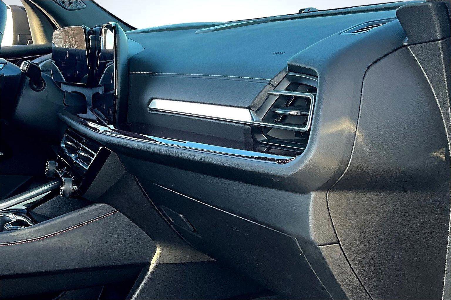 Used 2024 Chevrolet Traverse Z71 w/ Enhanced Driving Package image 18