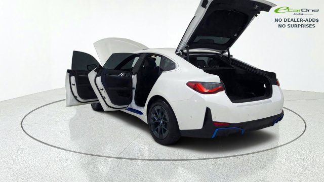 Used 2024 BMW i4 eDrive40 RWD image 17