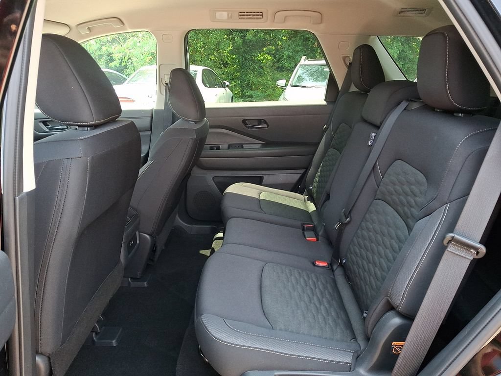 Certified 2024 Nissan Pathfinder S AWD/4WD image 12