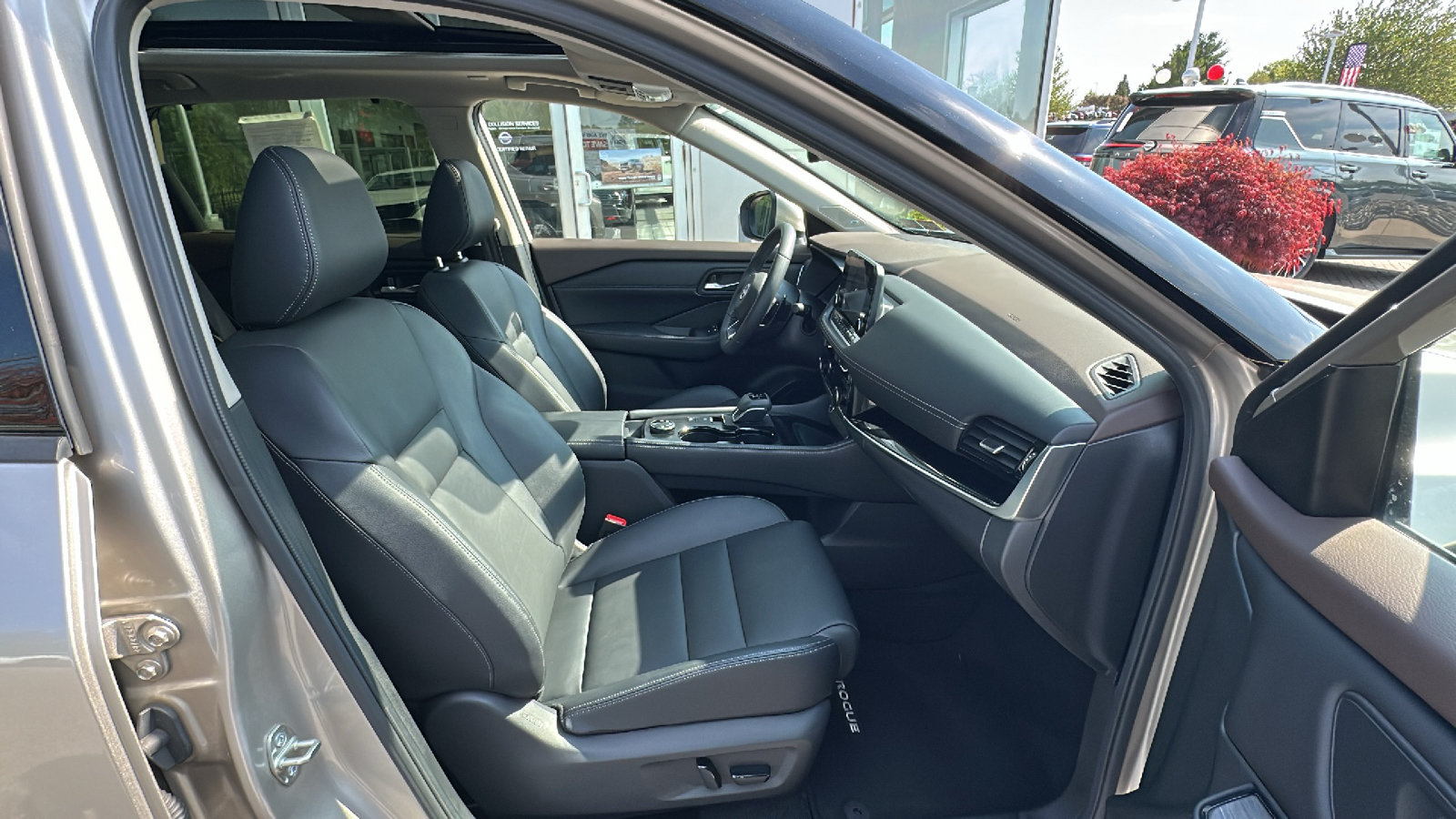 Certified 2023 Nissan Rogue SL w/ SL Premium Package AWD/4WD image 23