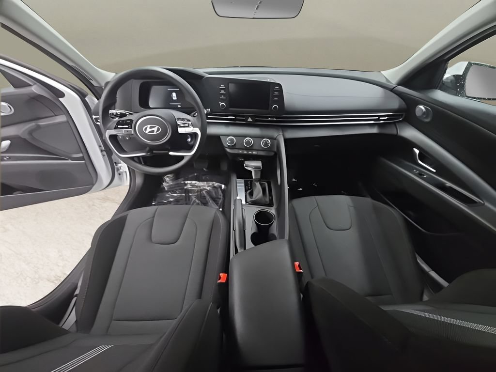 New 2026 Hyundai Elantra SE FWD image 37