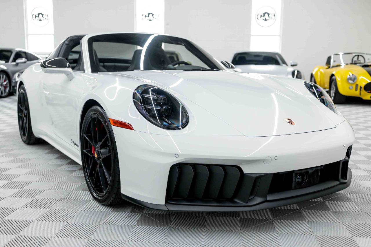 Used 2026 Porsche 911 Targa 4 GTS AWD/4WD image 5