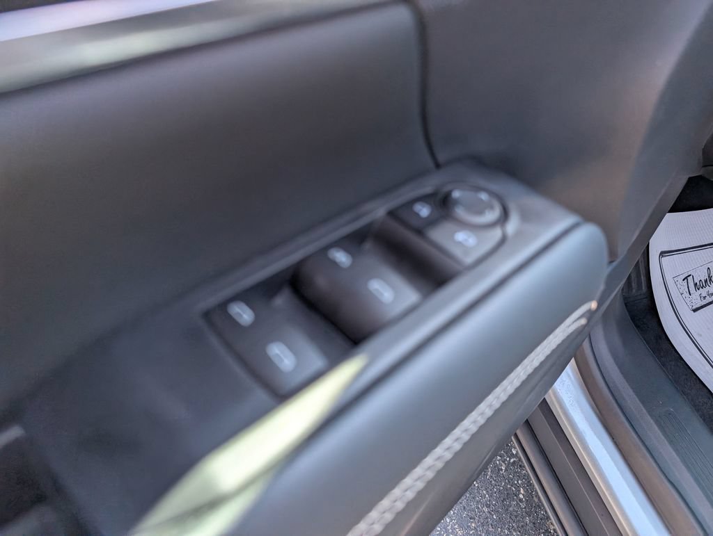 Used 2025 GMC Terrain Elevation AWD/4WD image 15