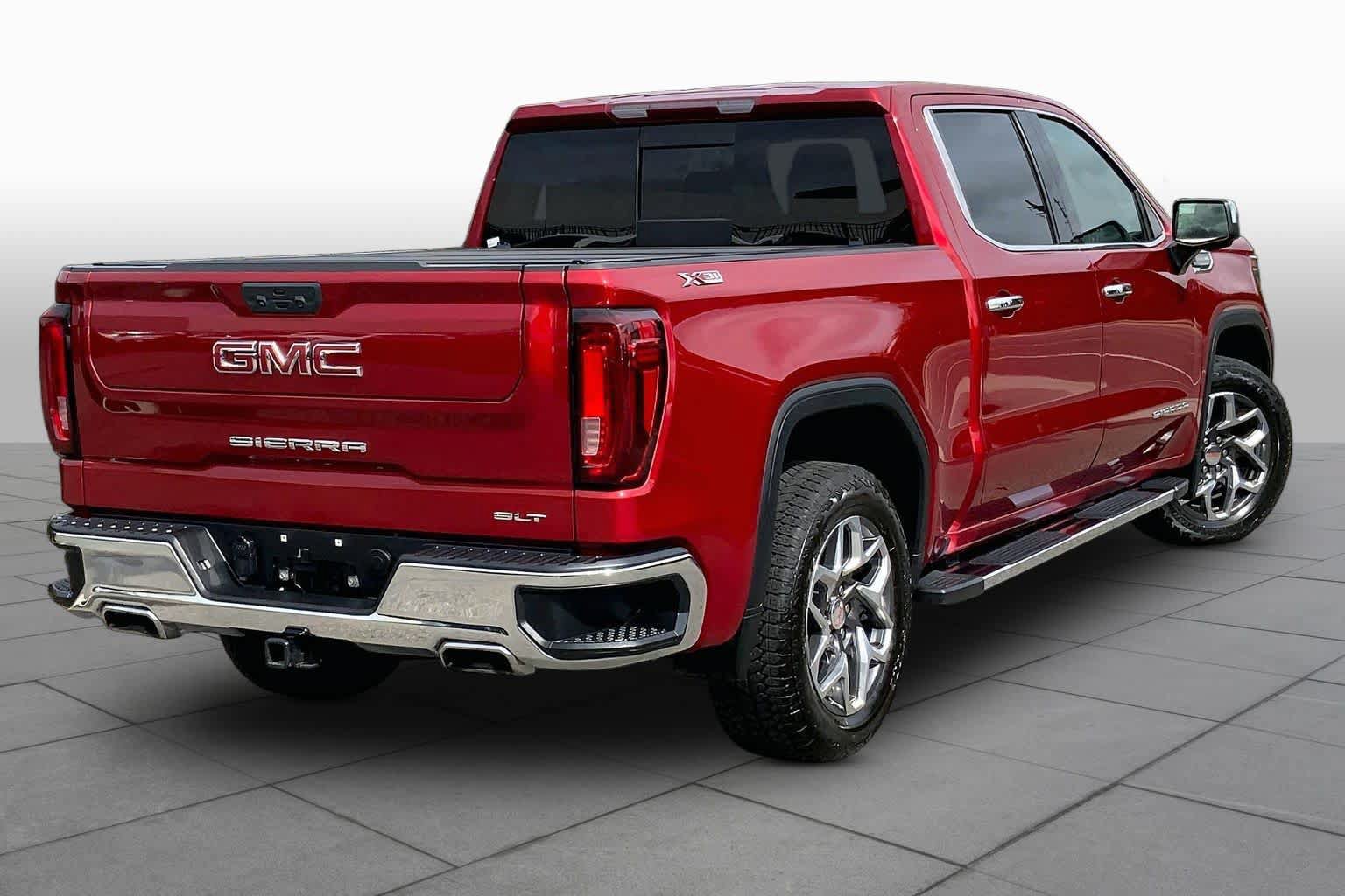 Used 2023 GMC Sierra 1500 SLT w/ SLT Premium Package AWD/4WD image 12