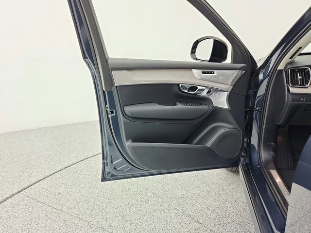 New 2026 Volvo XC90 B6 Ultra image 27