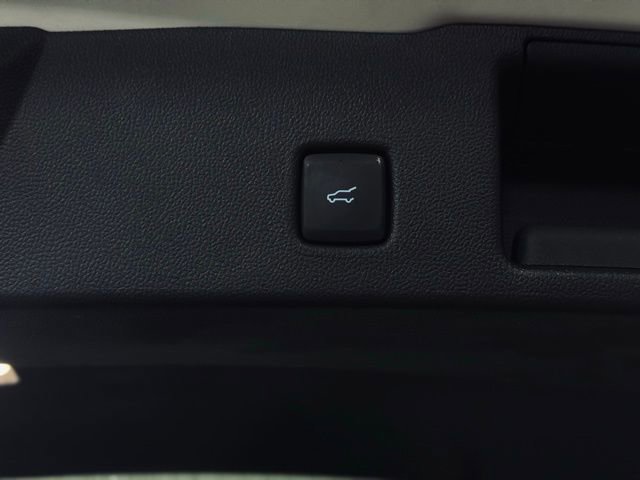 Used 2025 Ford Escape ST-Line w/ Tech Pack #1 image 9