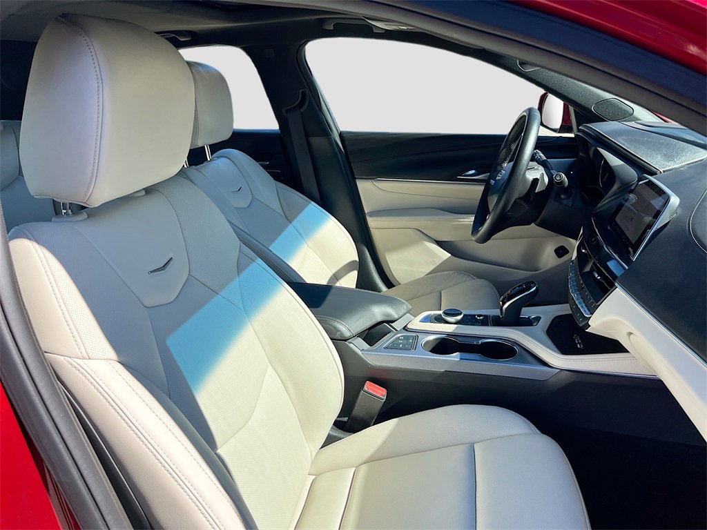 Used 2025 Cadillac CT4 Premium Luxury image 29