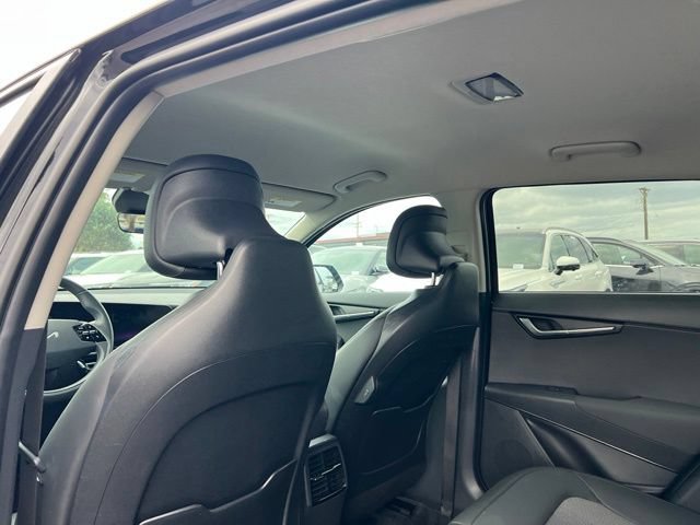 Certified 2026 Kia Niro EX FWD image 9