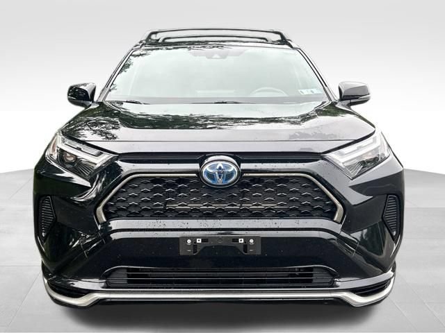Used 2023 Toyota RAV4 SE w/ Weather & Moonroof Package AWD/4WD image 9