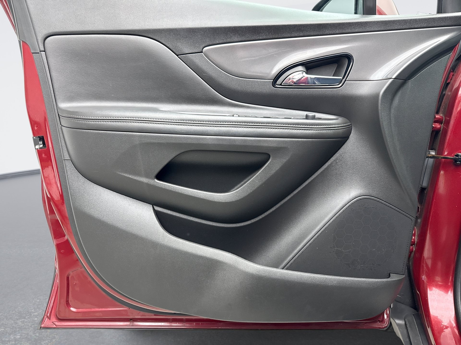 Used 2022 Buick Encore Preferred w/ Safety Package AWD/4WD image 9