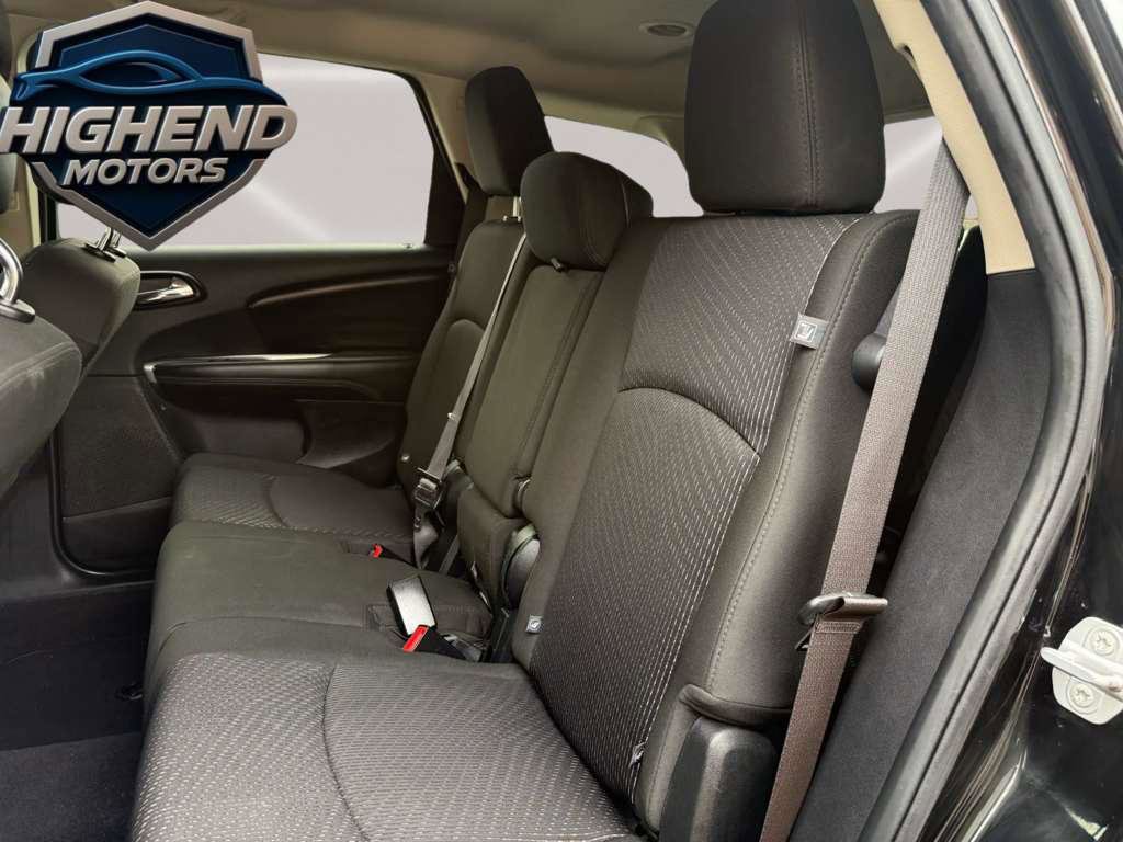 Used 2019 Dodge Journey SE image 16