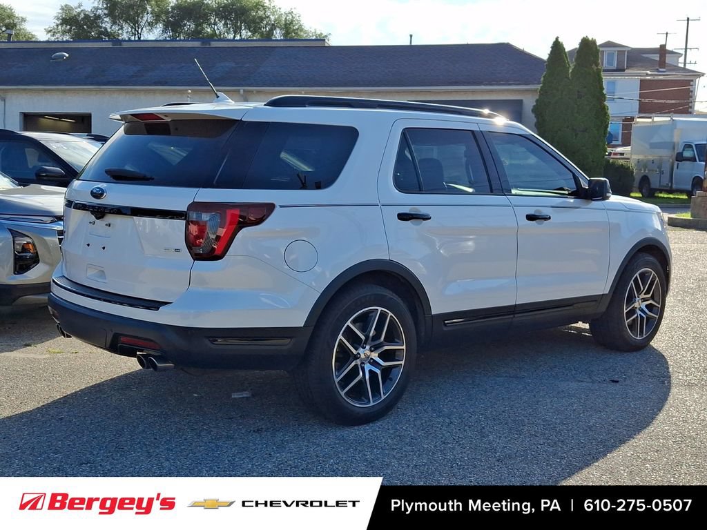 Used 2018 Ford Explorer Sport w/ Equipment Group 401A AWD/4WD image 8