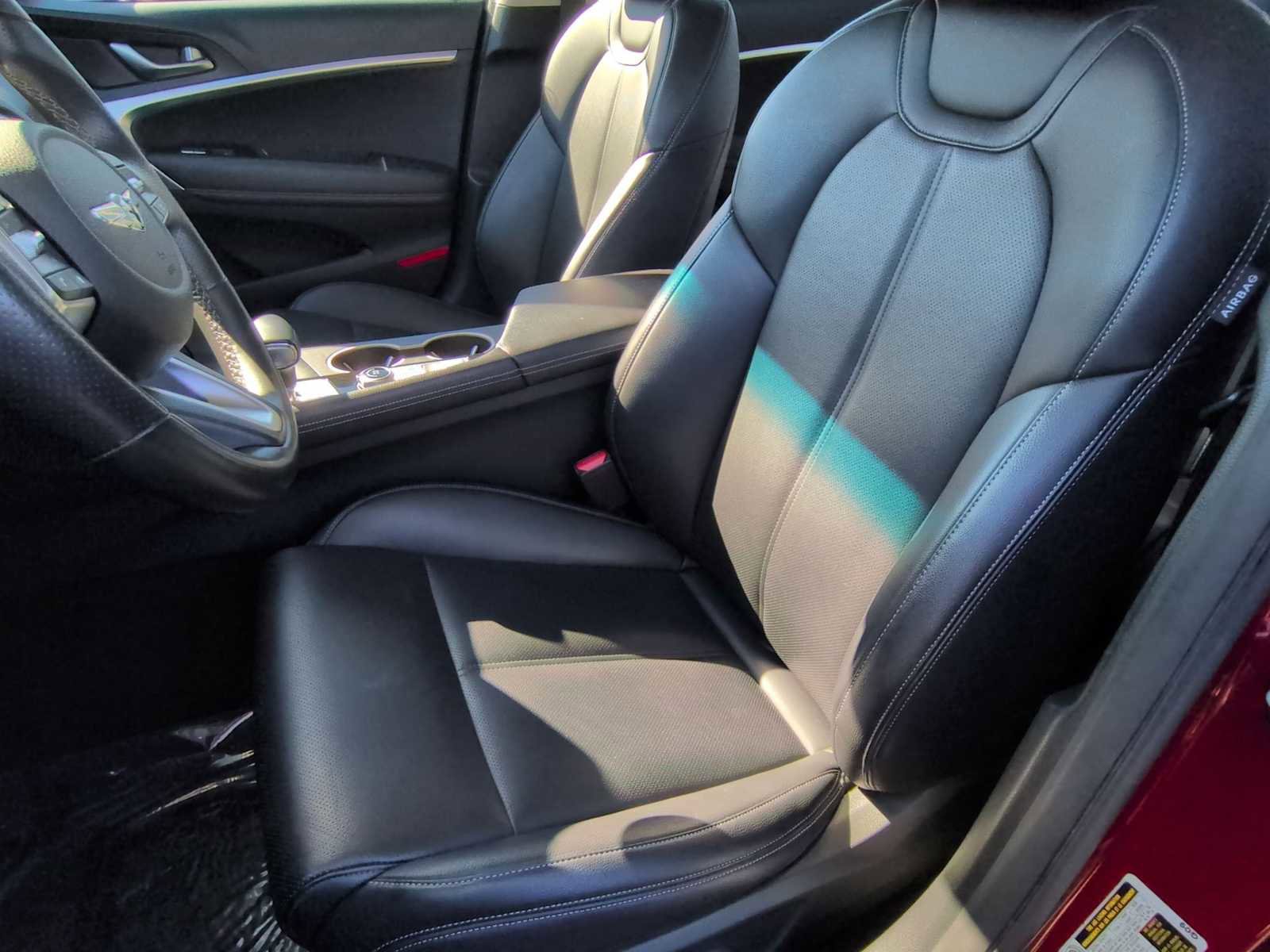 Used 2023 Genesis G70 2.0T image 17