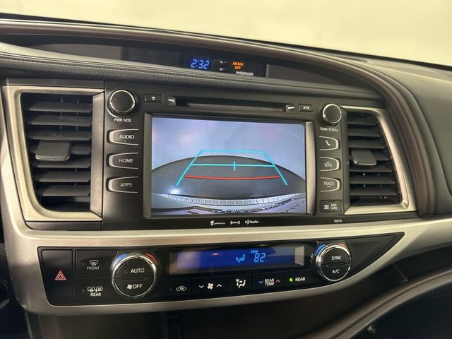 Used 2017 Toyota Highlander XLE image 9