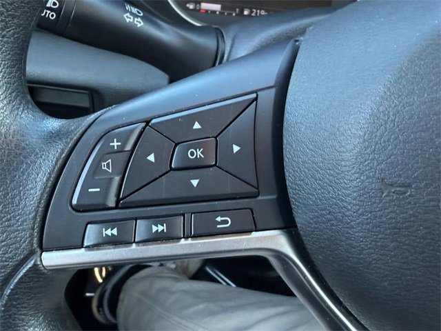 Used 2023 Nissan Versa SV image 16